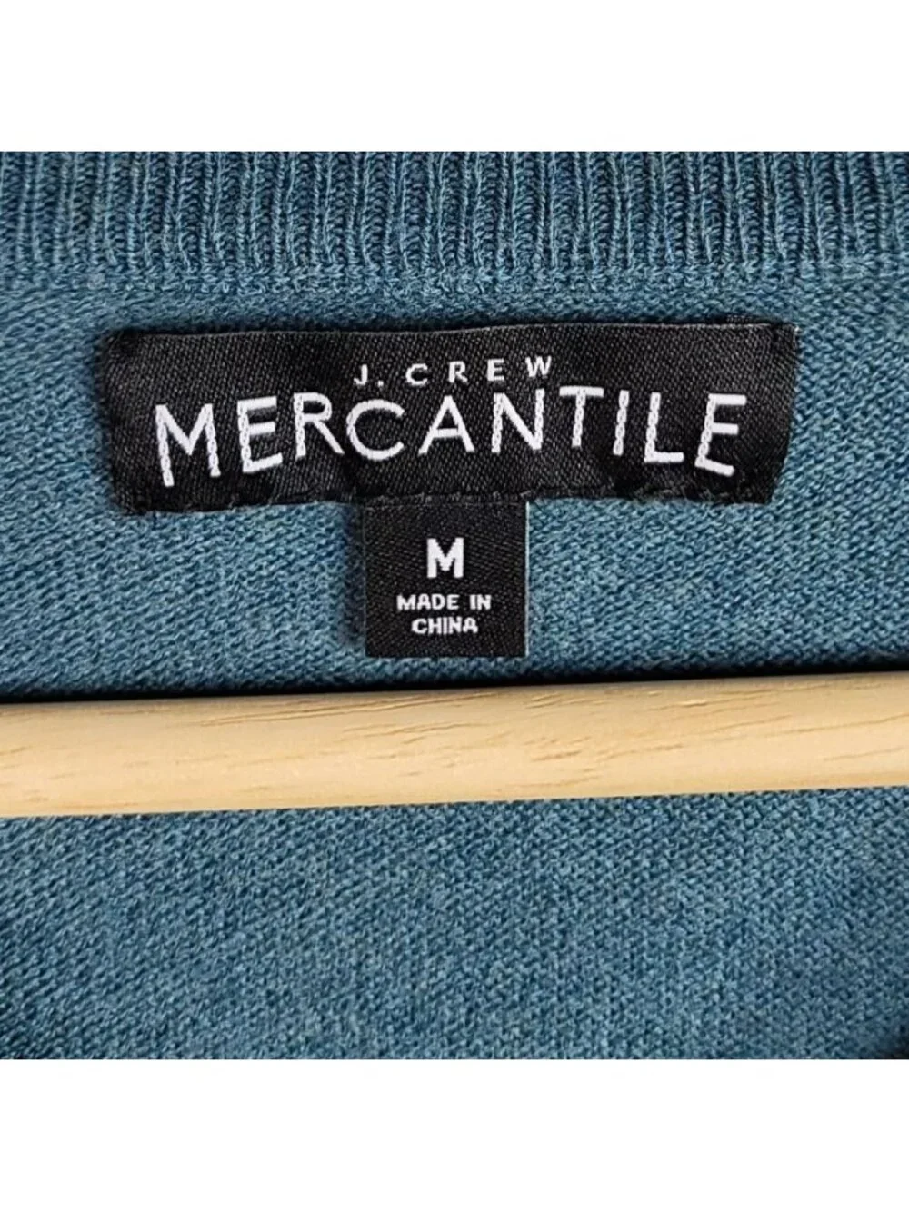 J. Crew Mens Mercantile Merino Wool Sweater Green Med Long Sleeve VNeck Pullover